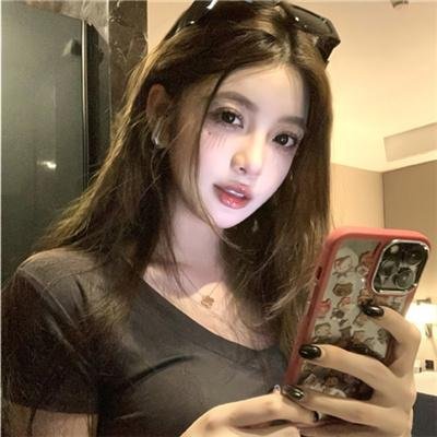 阳光灿烂的女人